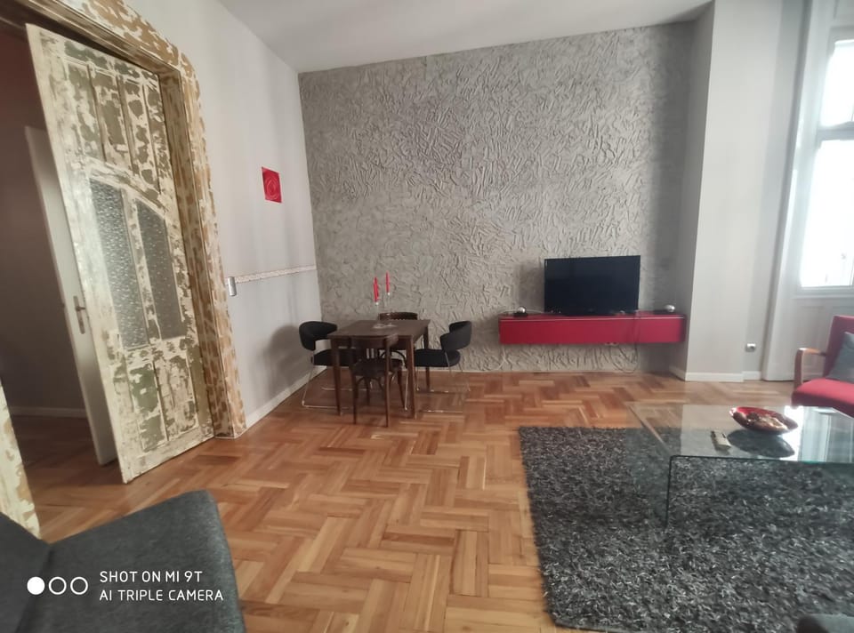 Communal lounge/ TV room, TV and multimedia, Living room, Seating area