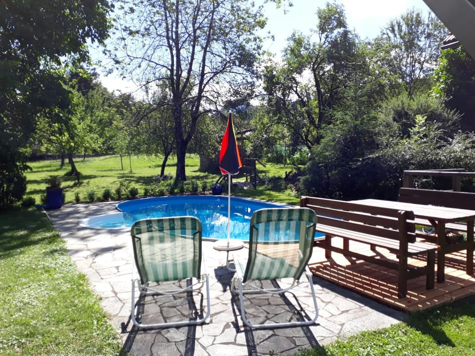 Swimming pool, Swimming pool
