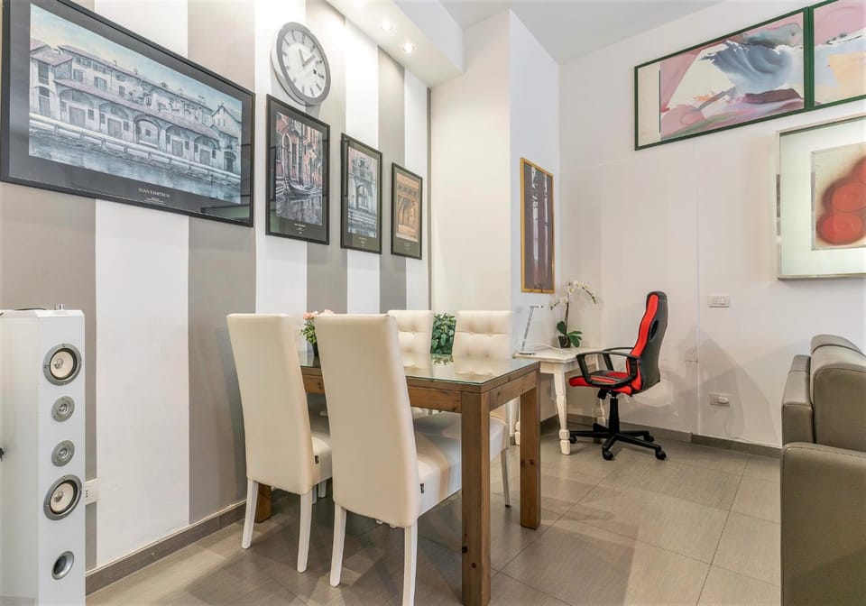 TV and multimedia, Dining area