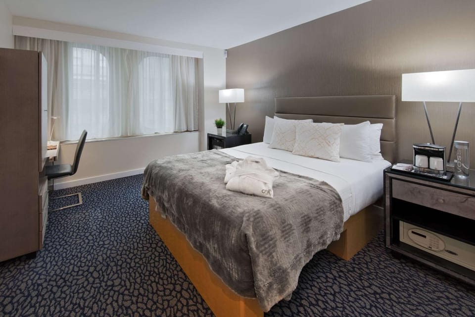 Photo of the whole room, On site