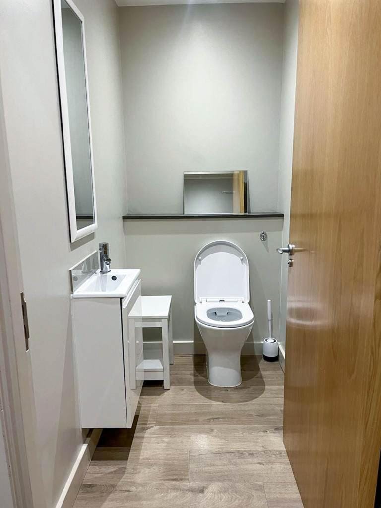 Toilet, Bathroom