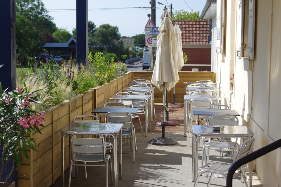 Hôtel L'Arbousier Hotel in Soulac-sur-Mer