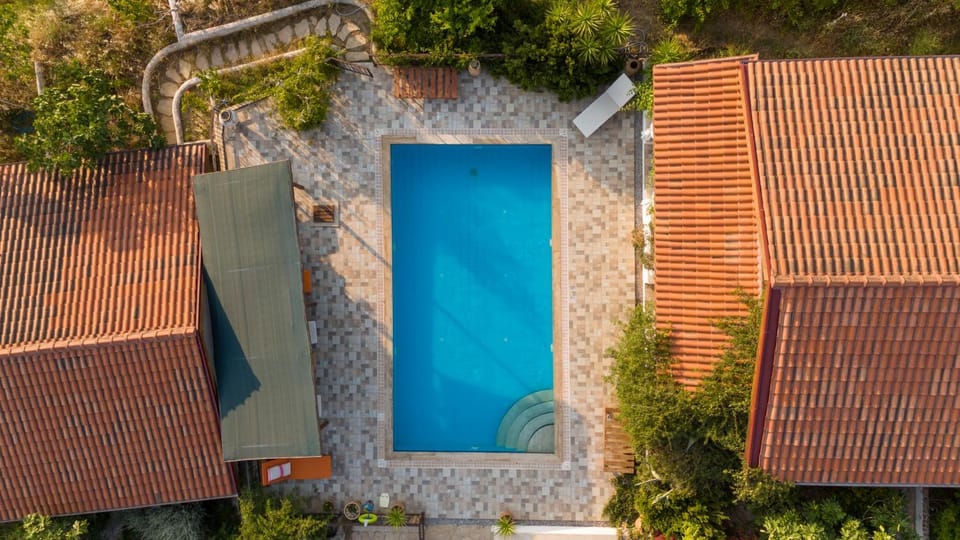 Garden, Balcony/Terrace, Swimming pool
