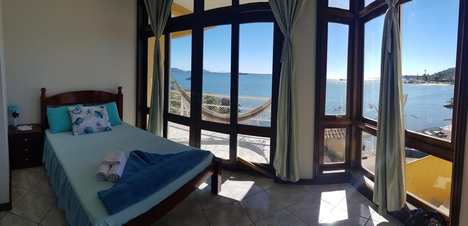 Bed, View (from property/room), Balcony/Terrace, Photo of the whole room, Sea view