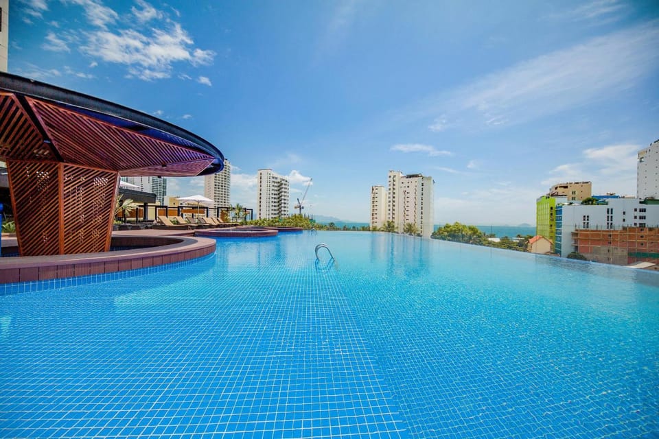 Day, City view, Swimming pool, sunbed