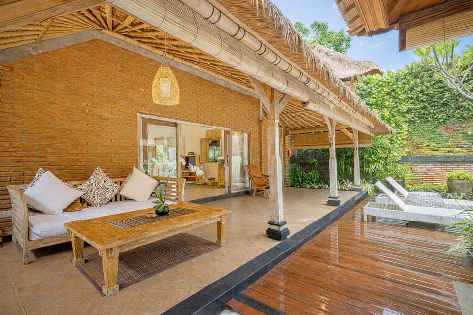 Patio, Seating area