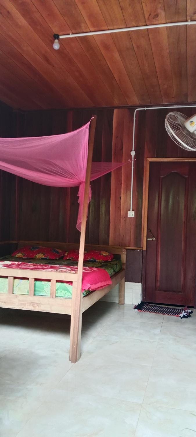Bee Bee's Chalets home stay and trekking Vacation rental in Cambodia