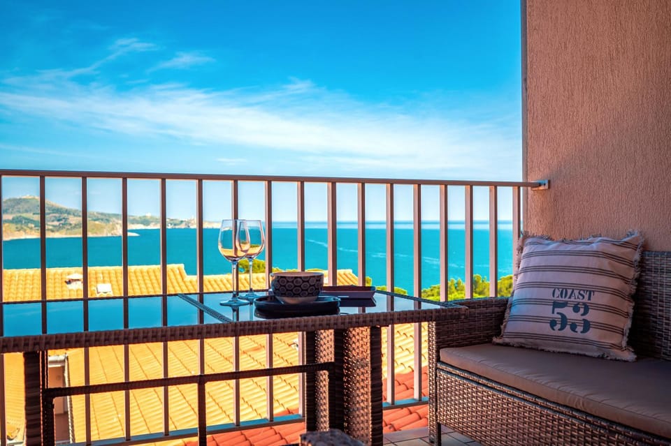 Natural landscape, View (from property/room), Sea view