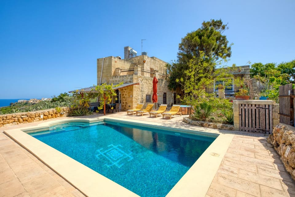 Natural landscape, Sea view, Swimming pool, sunbed