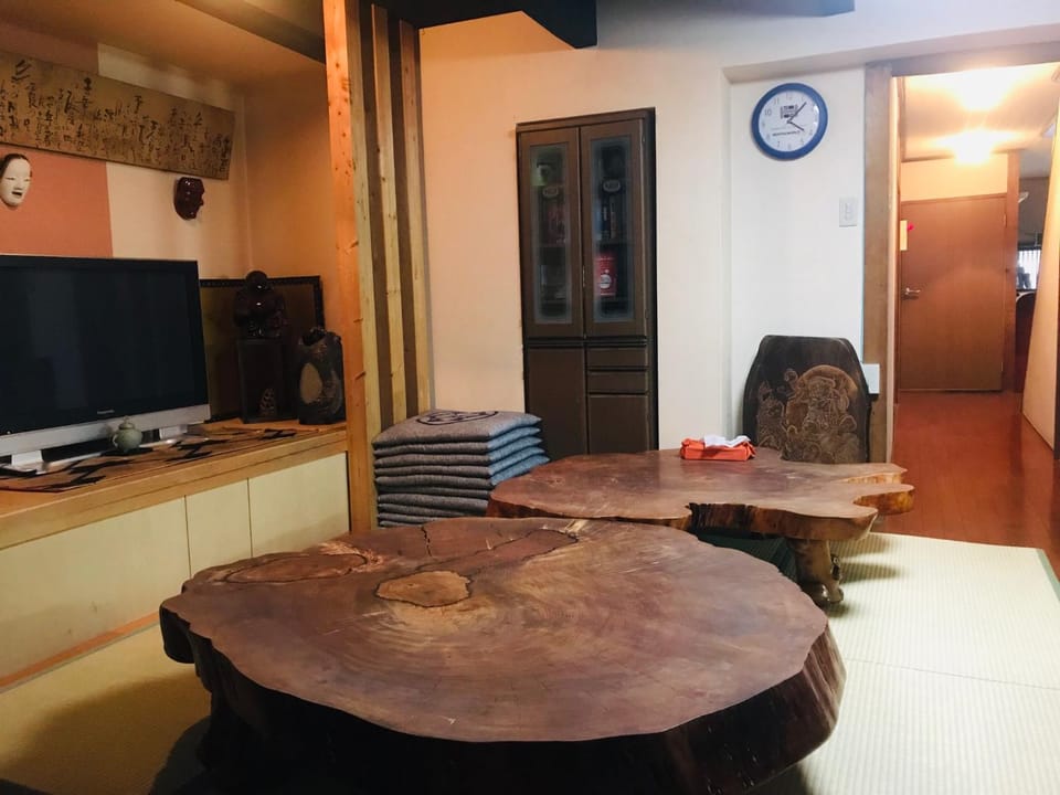 Communal lounge/ TV room