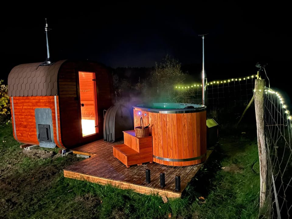 Hot Tub, Spa and wellness centre/facilities