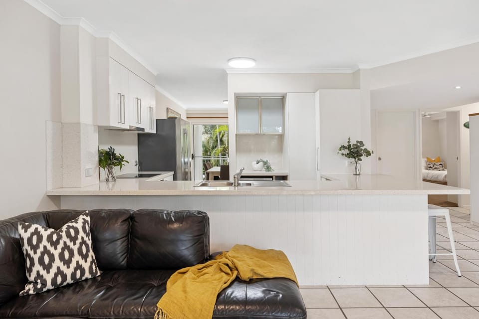 Living room, kitchen