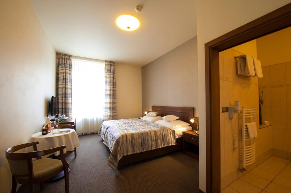 Bathroom, Bedroom