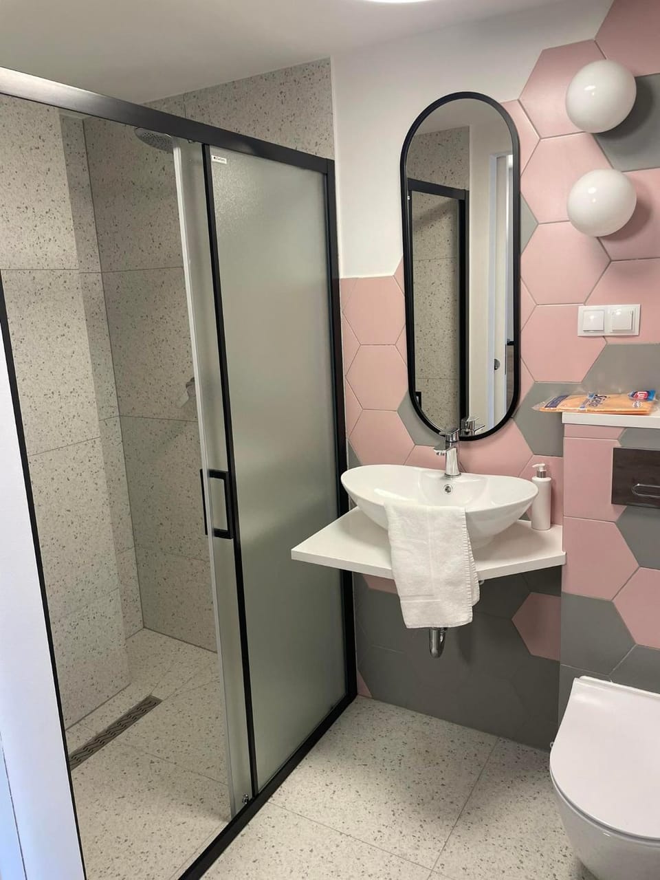Shower, Toilet, Bathroom