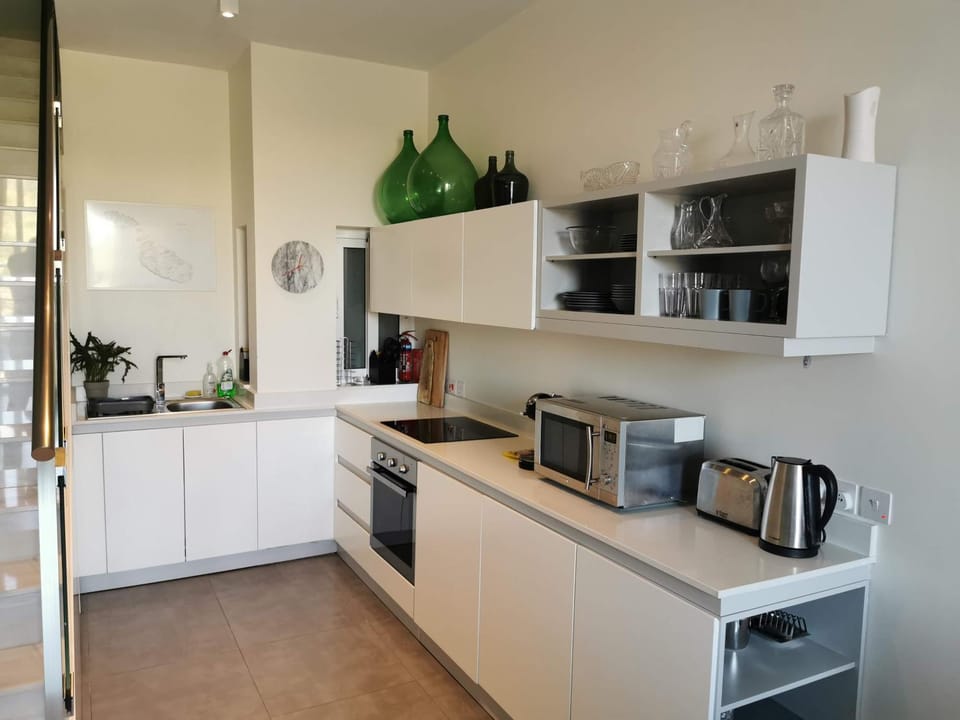 Coffee/tea facilities, Kitchen or kitchenette