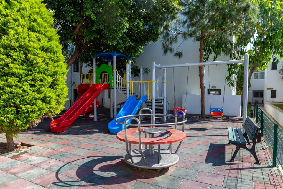 Billiard, Children play ground