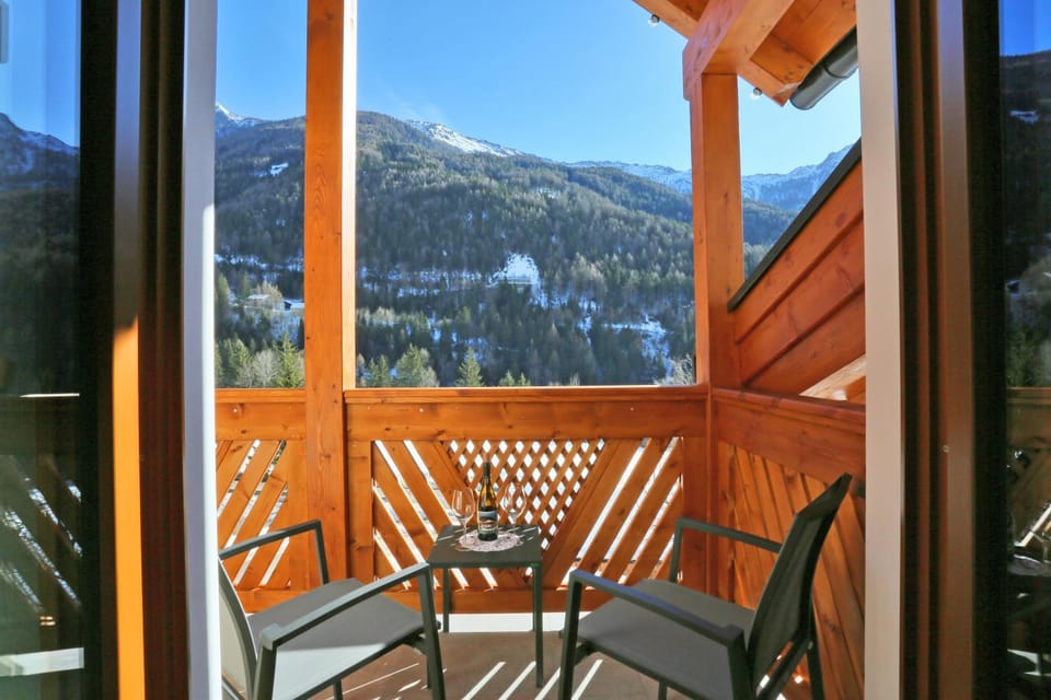Natural landscape, View (from property/room), Balcony/Terrace, Mountain view