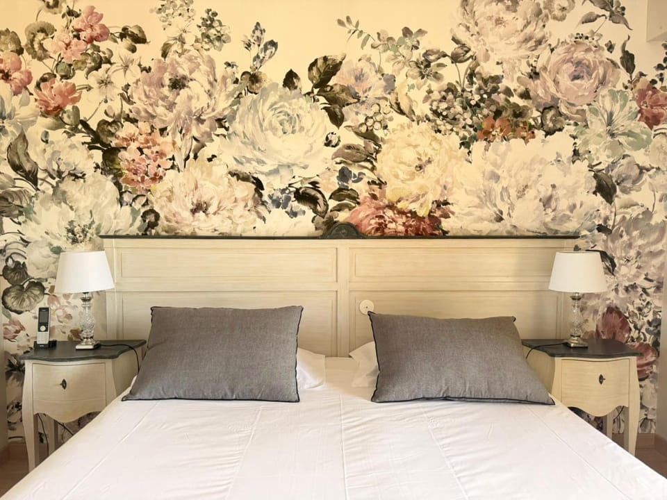 Hôtel Le Colombier Hotel in Provence-Alpes-Côte d'Azur