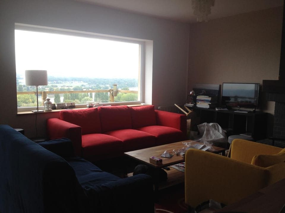 Communal lounge/ TV room