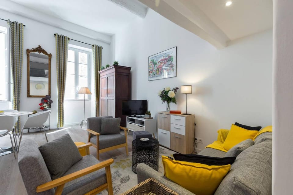 BARILLERIE - Loft Moderne, Face Mer, Vieux-Nice. Apartment in Nice