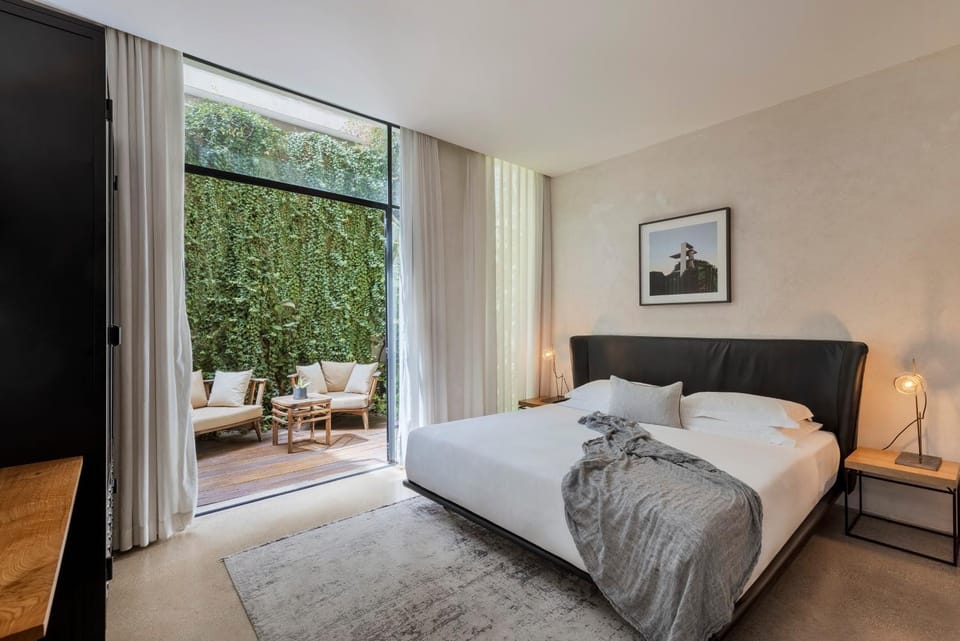 Patio, Bed, Garden, Photo of the whole room, Seating area, Bedroom