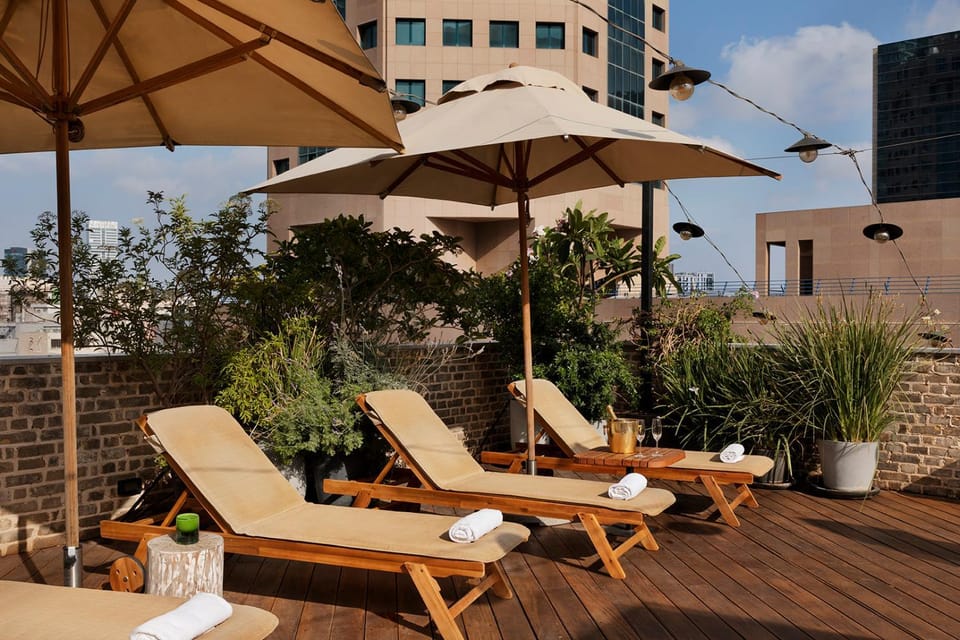 Property building, sunbed