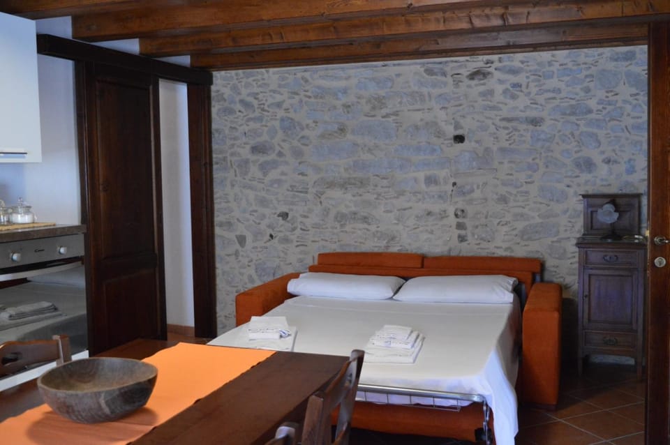 Dieci tornesi House in Montalbano Elicona