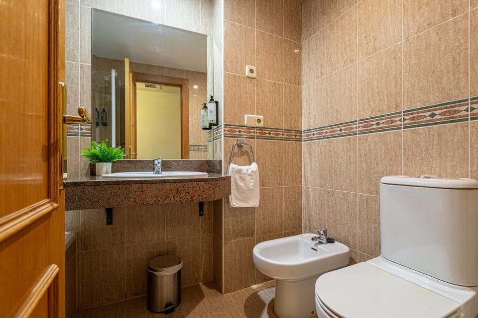 IRAIPE Achuri Auto Check-in Hotel in Basque Country