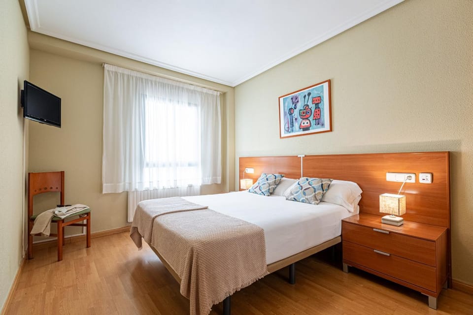 IRAIPE Achuri Auto Check-in Hotel in Basque Country