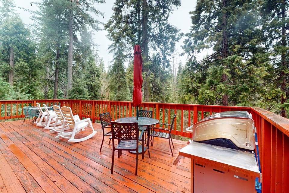 Deaver's Place House in Shaver Lake