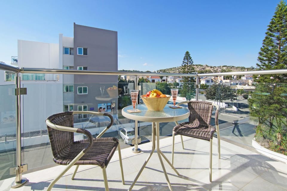 View (from property/room), Balcony/Terrace