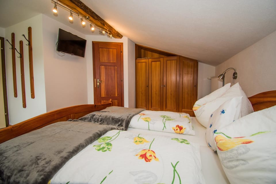 BIO-Bergbauernhof Ederhias Farm Stay in Carinthia, Austria