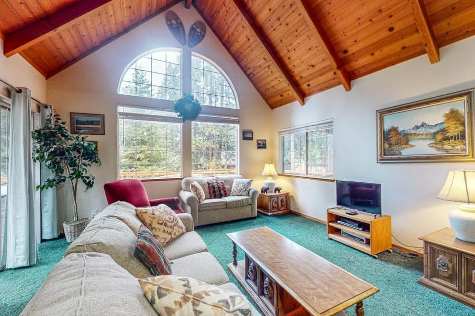 Travelers Rest House in Shaver Lake