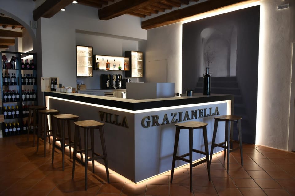 Lounge or bar