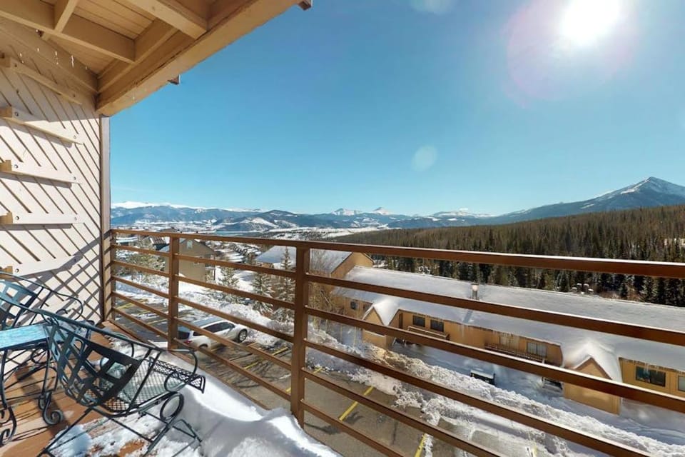 Buffalo Ridge 205 Apartment in Wildernest