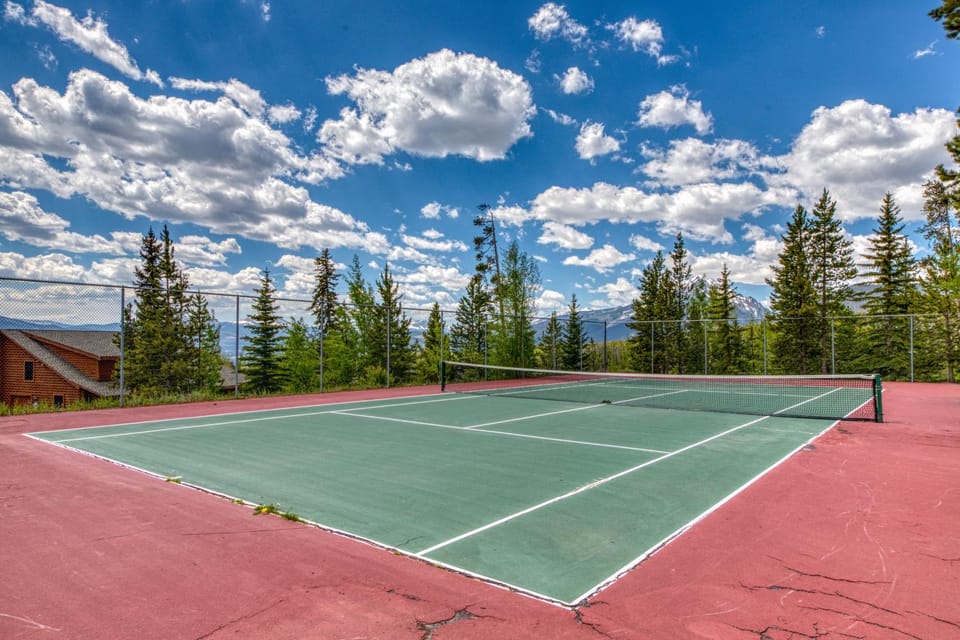 Buffalo Village 402 Apartment in Wildernest