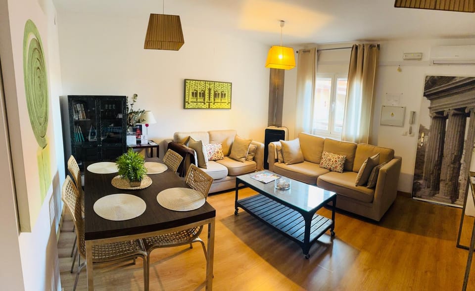 Living room, Seating area, Dining area