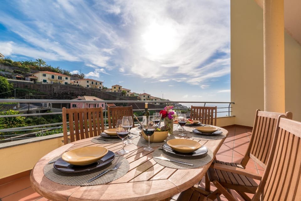 Balcony/Terrace, Mountain view, Sea view