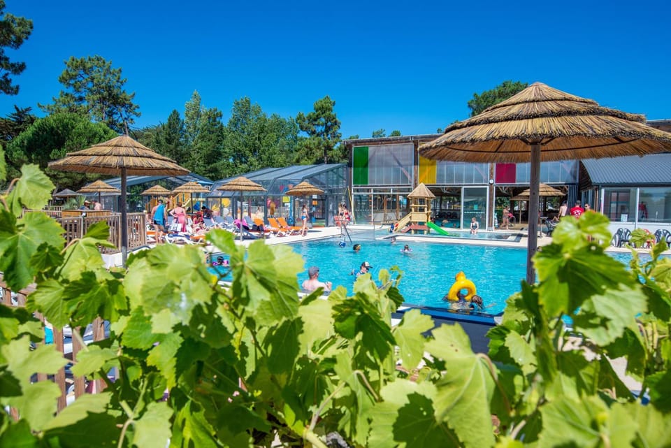 Camping Signol Campground/ 
RV Resort in Saint-Georges-d'Oléron