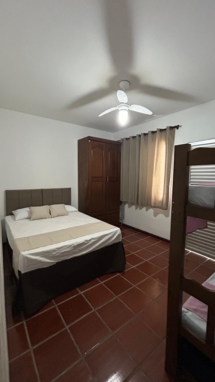Apartamento Guaruja Enseada 200m da praia Apartment in State of São Paulo