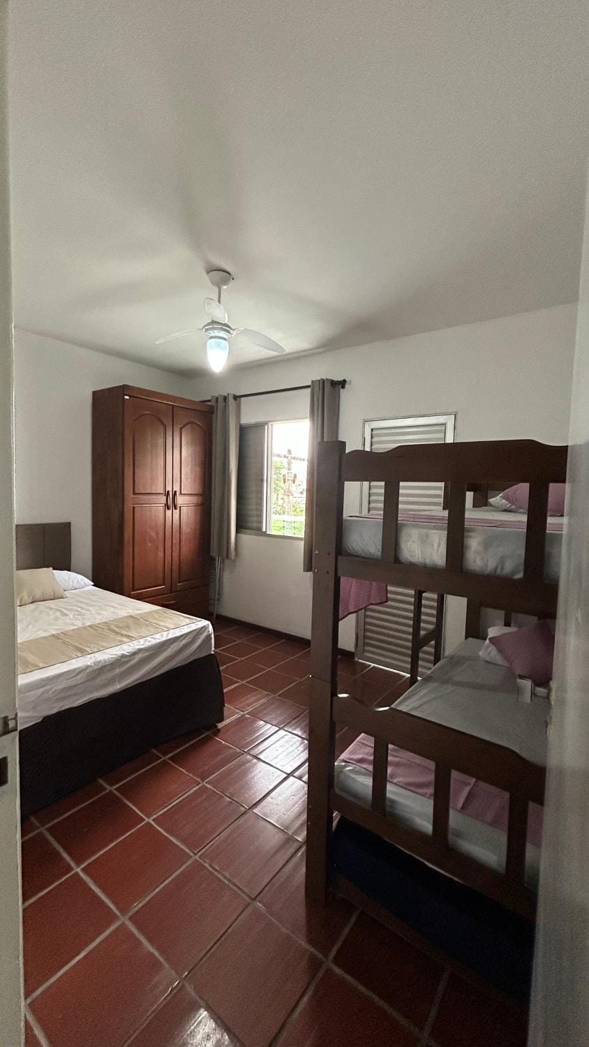 Apartamento Guaruja Enseada 200m da praia Apartment in State of São Paulo