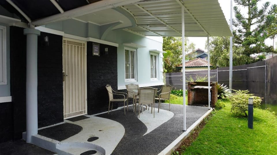 Diyar Villas Puncak K3/2 Villa in West Java