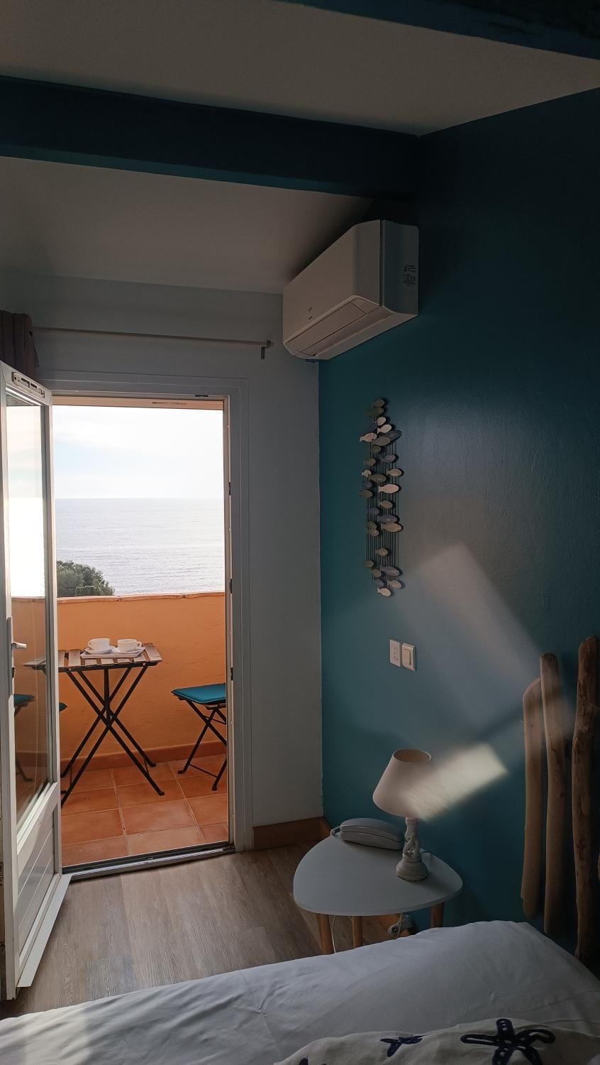 Hôtel Les Calanques Hotel in Roquebrune-sur-Argens