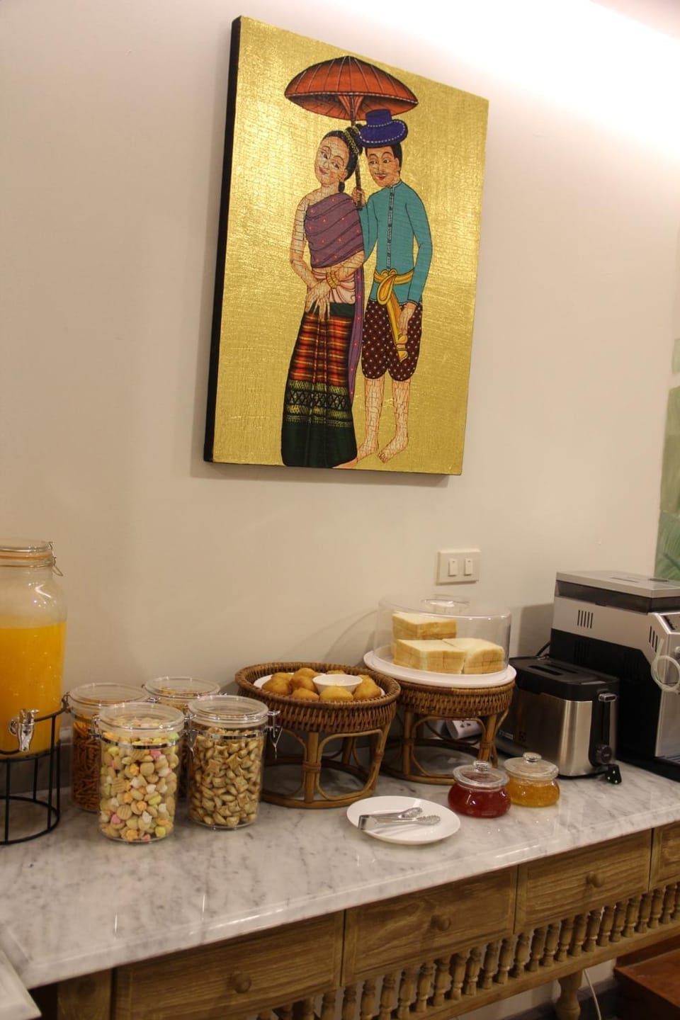 Lounge or bar, Food and drinks, Other, Food, Non alcoholic drinks
