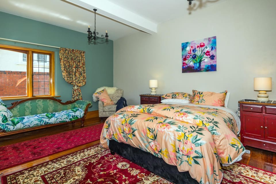 The Sanctuary Beach Side & Spa Bed and Breakfast in Otago