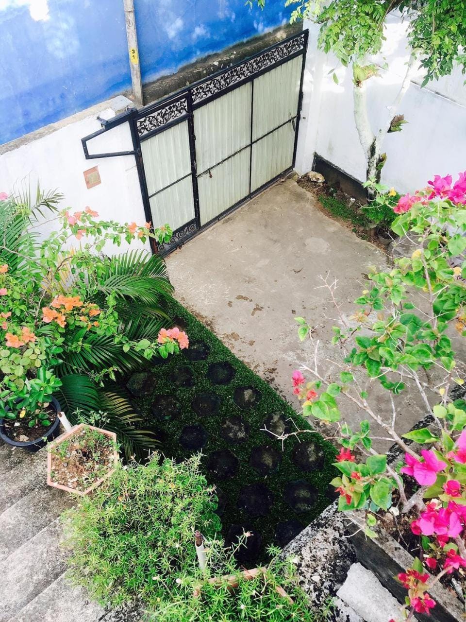 City Bay House Bed and Breakfast in Southern Province