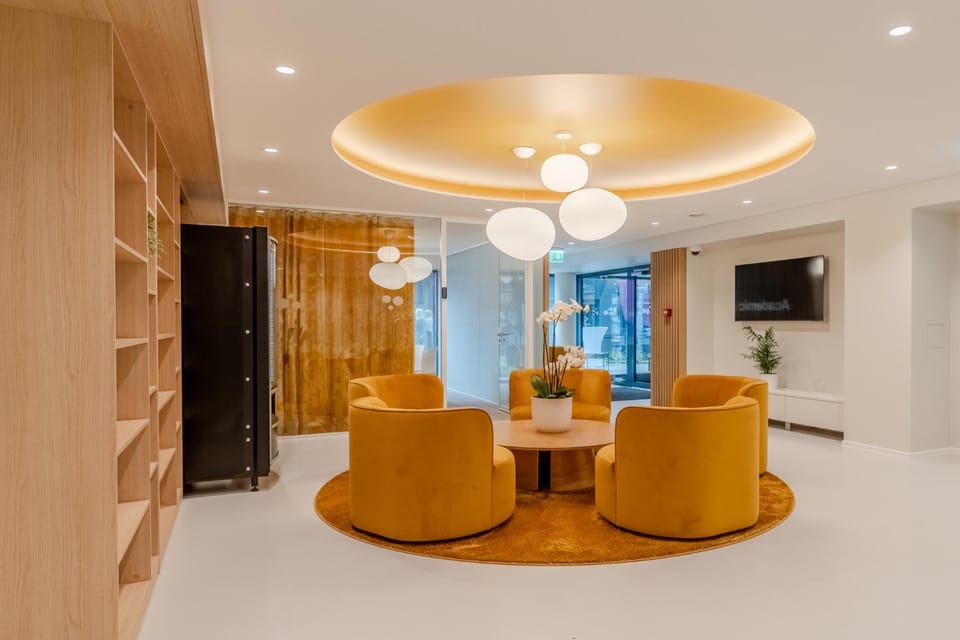 Communal lounge/ TV room, Lobby or reception, Seating area