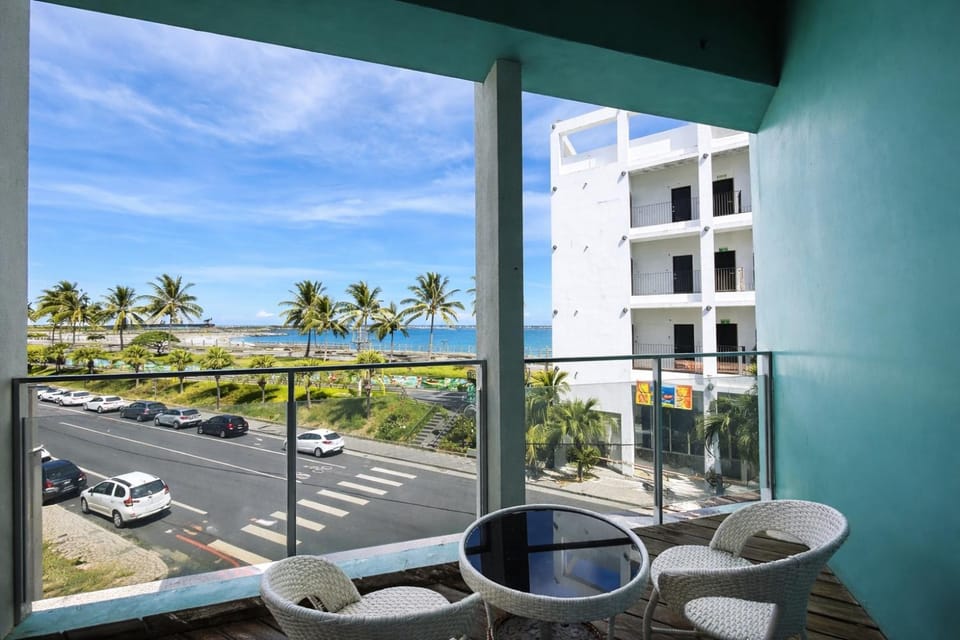 Blue Ocean 微藍海岸 海景電梯旅宿 - 近東大門夜市 Vacation rental in Taiwan, Province of China