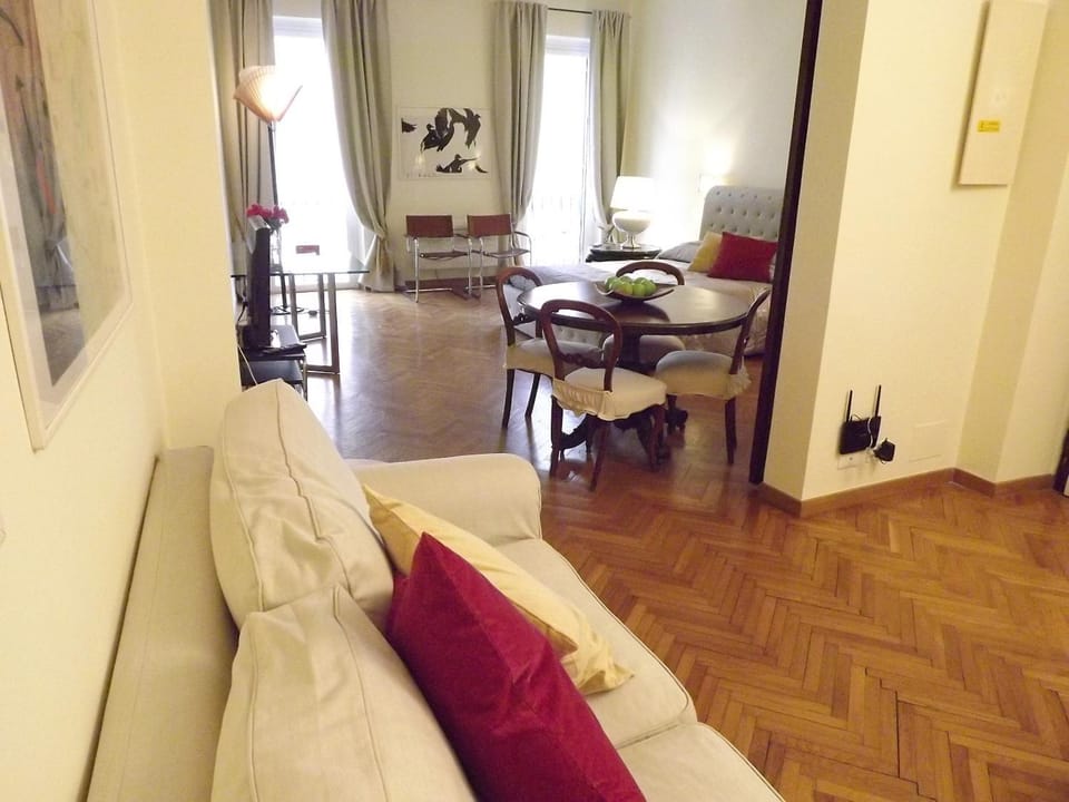 Living room, Seating area, Dining area