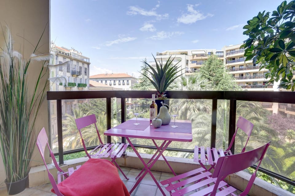 GRAND H -F2, FACE VIEUX- NICE, TERRASSE, ASCENSEUR, CLIMATISATION, Terrace - Nice city center Apartment in Nice